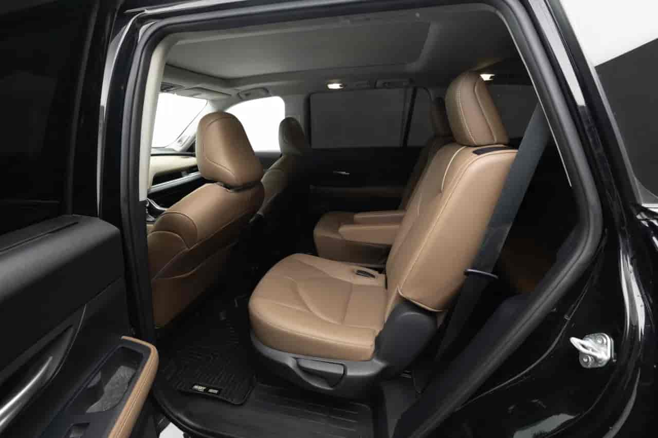 TOYOTA Grand Highlander - 8
