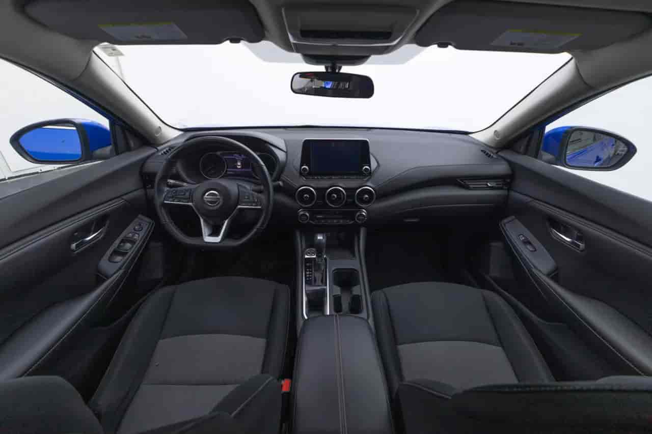 NISSAN Sentra - 9