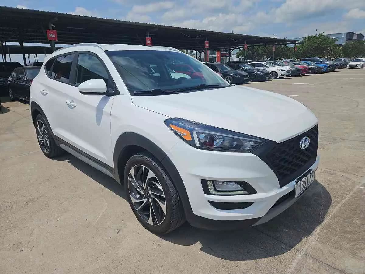 HYUNDAI Tucson - 3