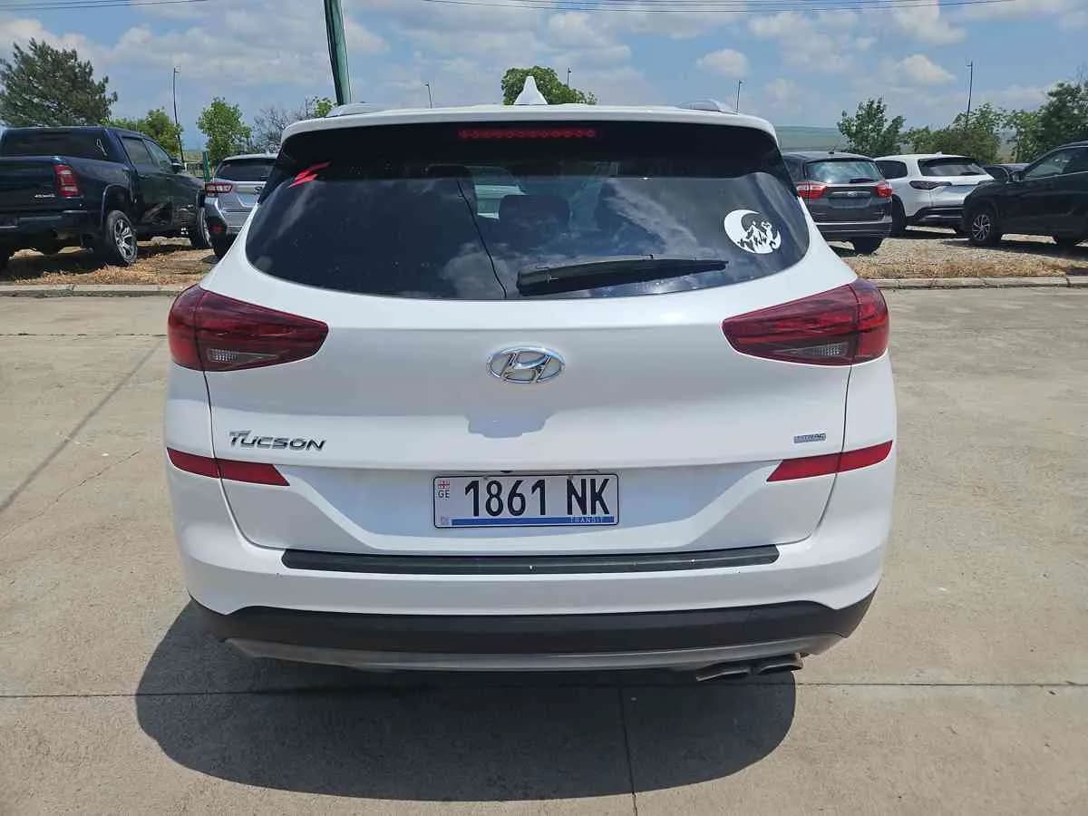 HYUNDAI Tucson - 6