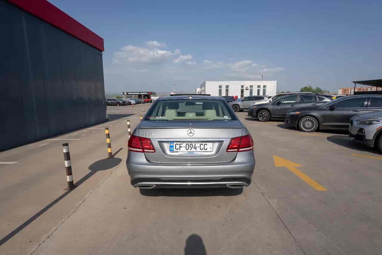 MERCEDES-BENZ E-Class - 5
