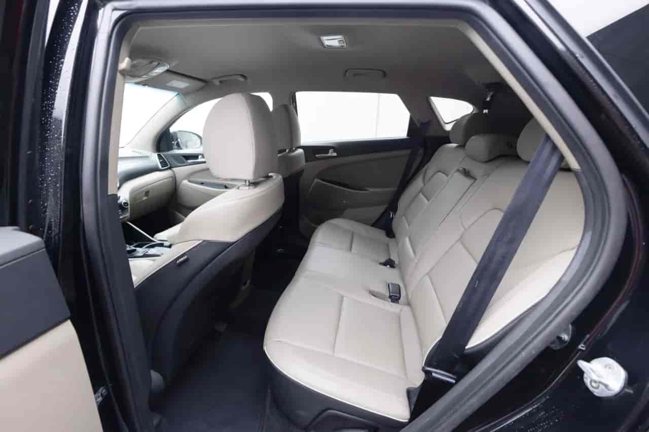HYUNDAI Tucson - 8