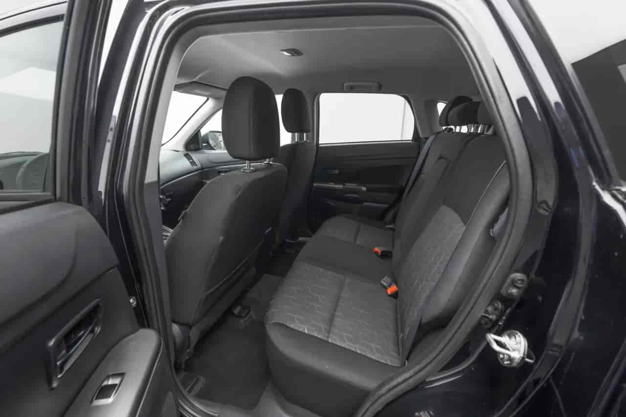 MITSUBISHI Outlander Sport - 8
