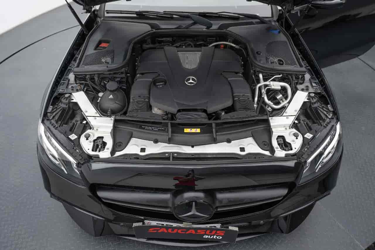 MERCEDES-BENZ E-Class - 10