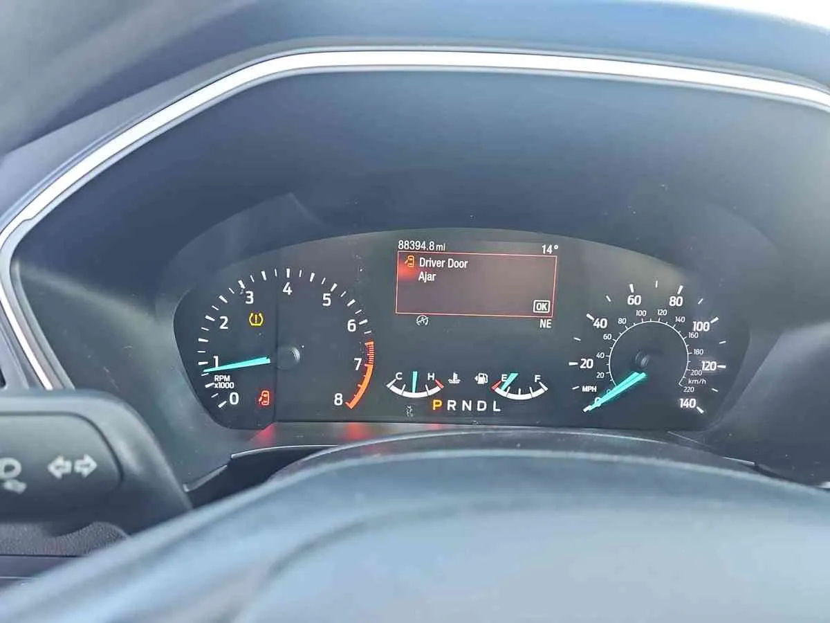 FORD Escape - 9