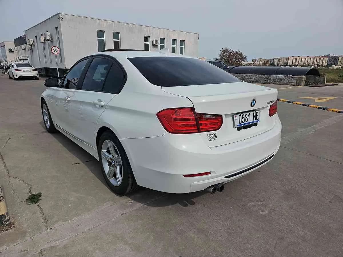 BMW 328i - 6