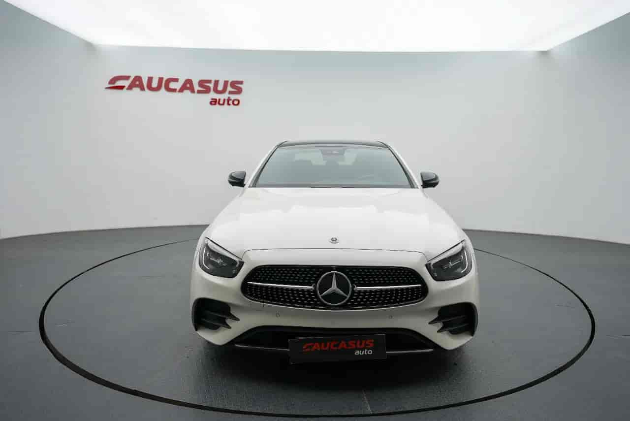 MERCEDES-BENZ E-Class - 2
