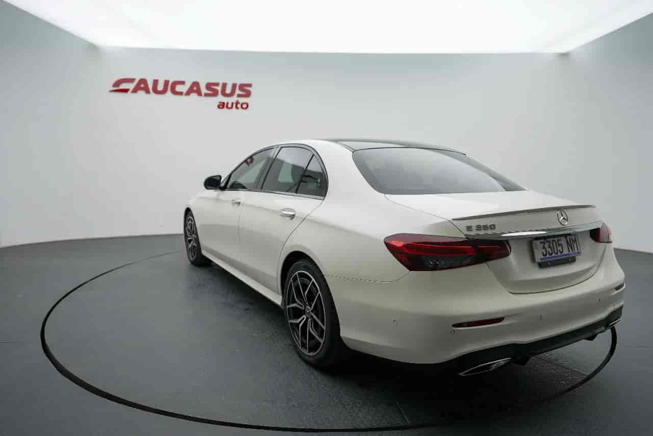 MERCEDES-BENZ E-Class - 7