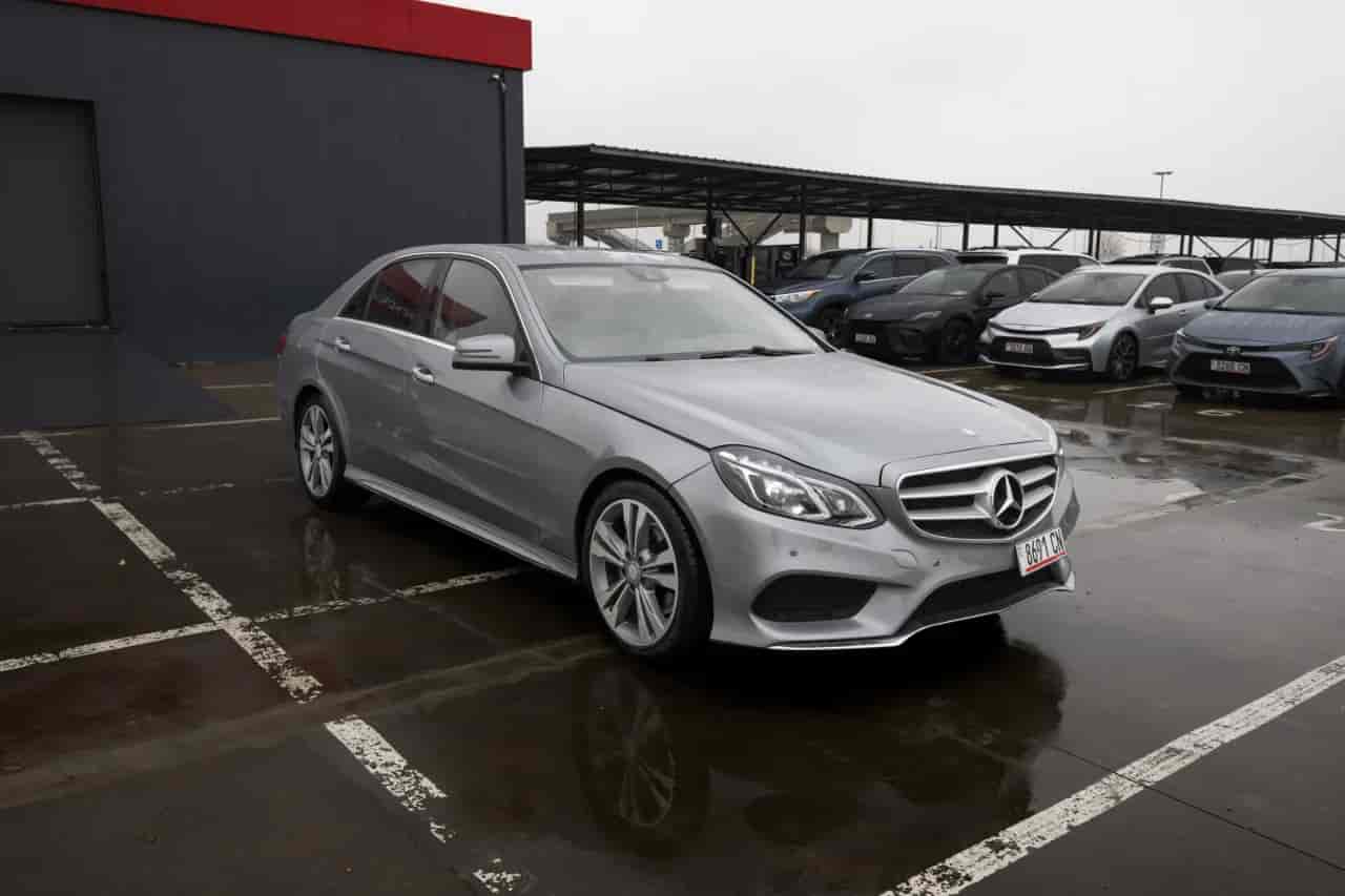 MERCEDES-BENZ E-Class - 3