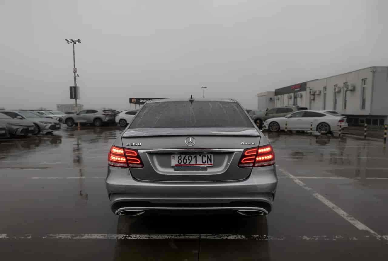 MERCEDES-BENZ E-Class - 5
