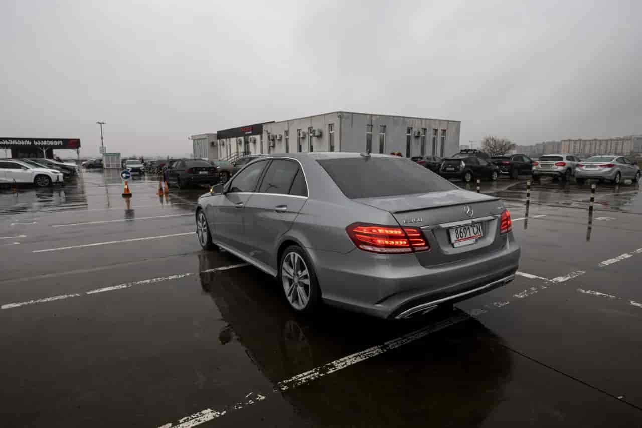 MERCEDES-BENZ E-Class - 6