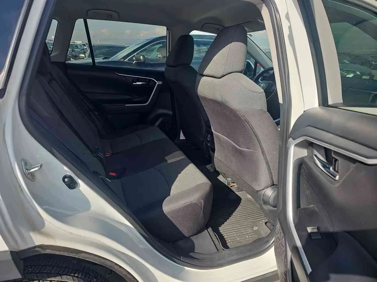 TOYOTA RAV4 - 5