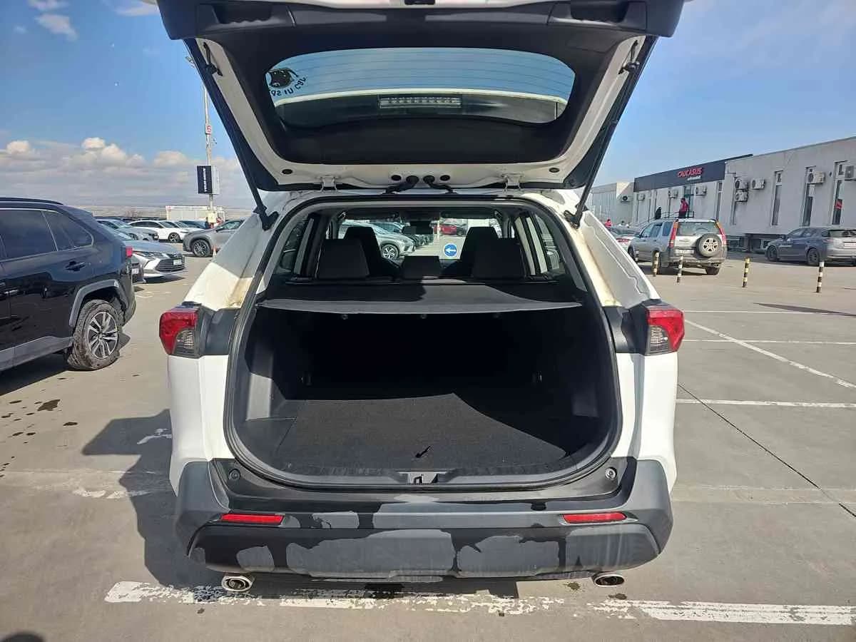 TOYOTA RAV4 - 10