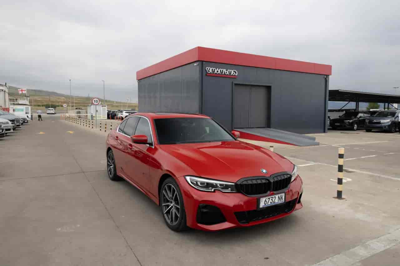 BMW 330i - 3