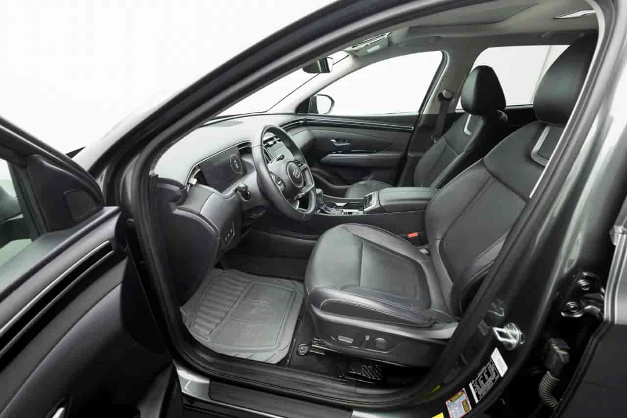 HYUNDAI Tucson - 4