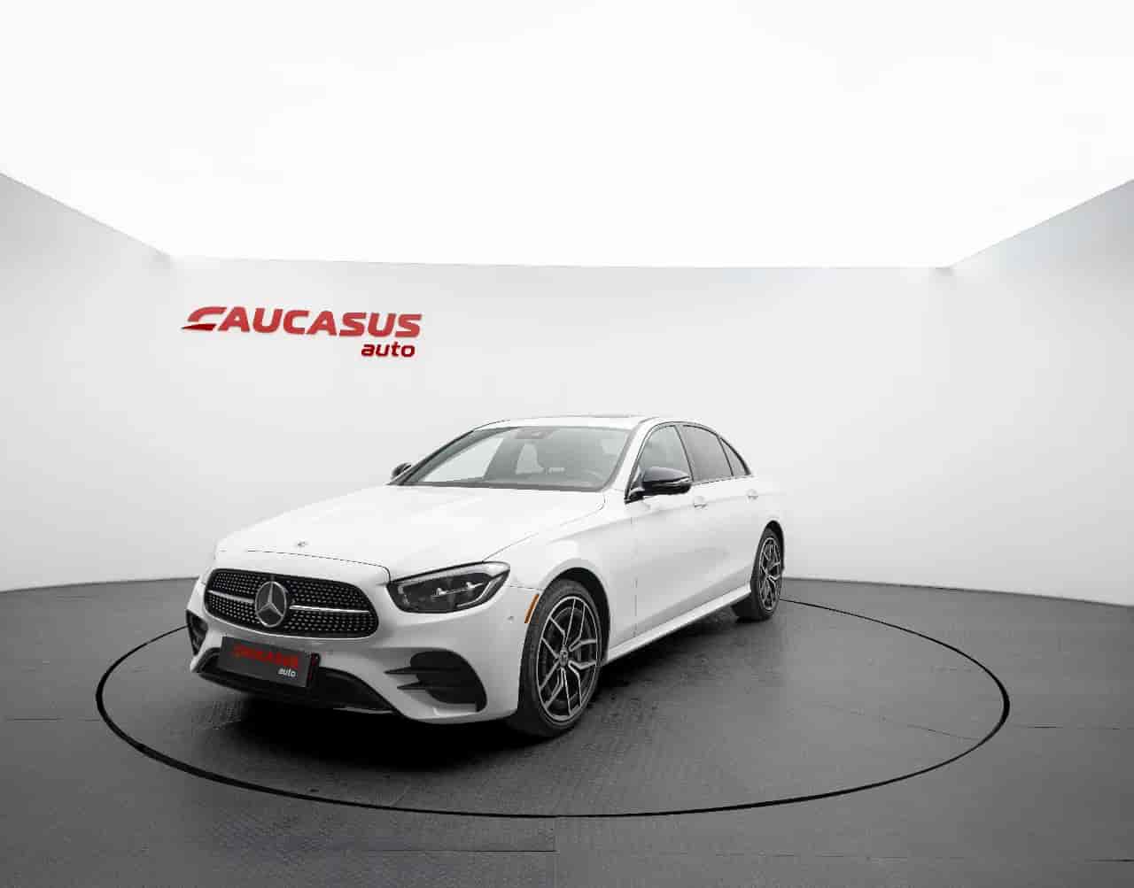 MERCEDES-BENZ E-Class - 1