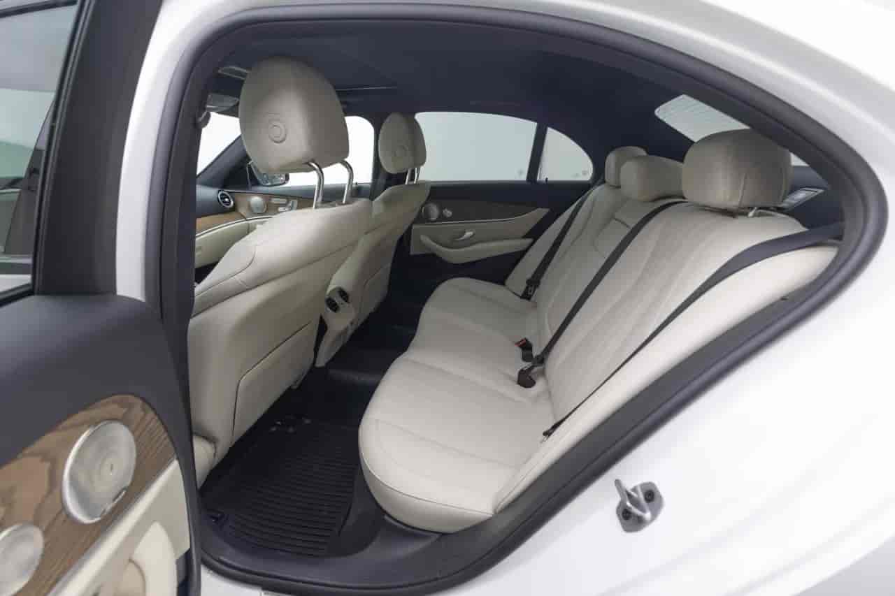 MERCEDES-BENZ E-Class - 8