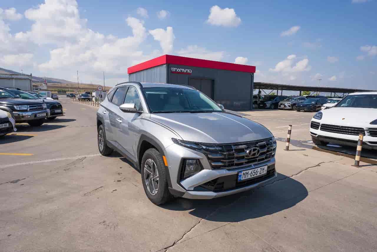 HYUNDAI Tucson - 3