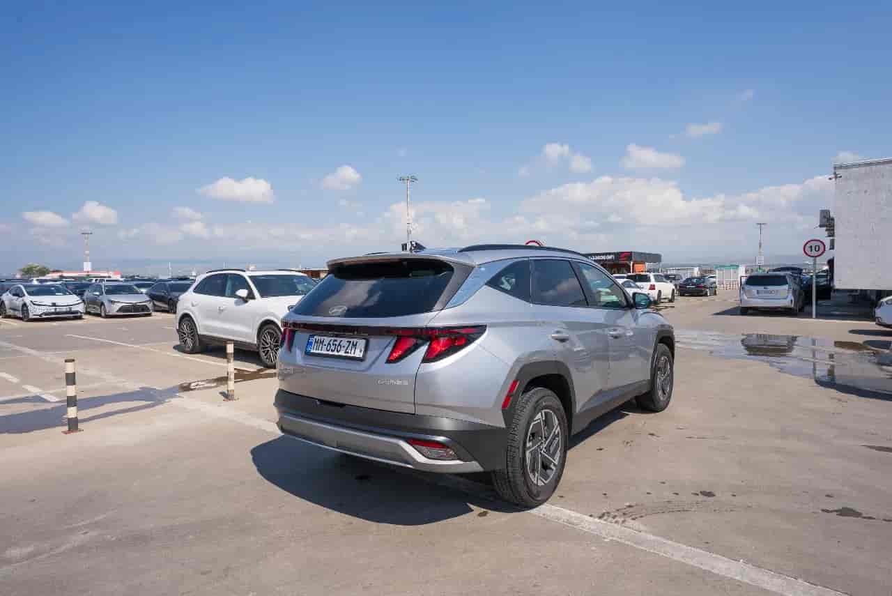 HYUNDAI Tucson - 4