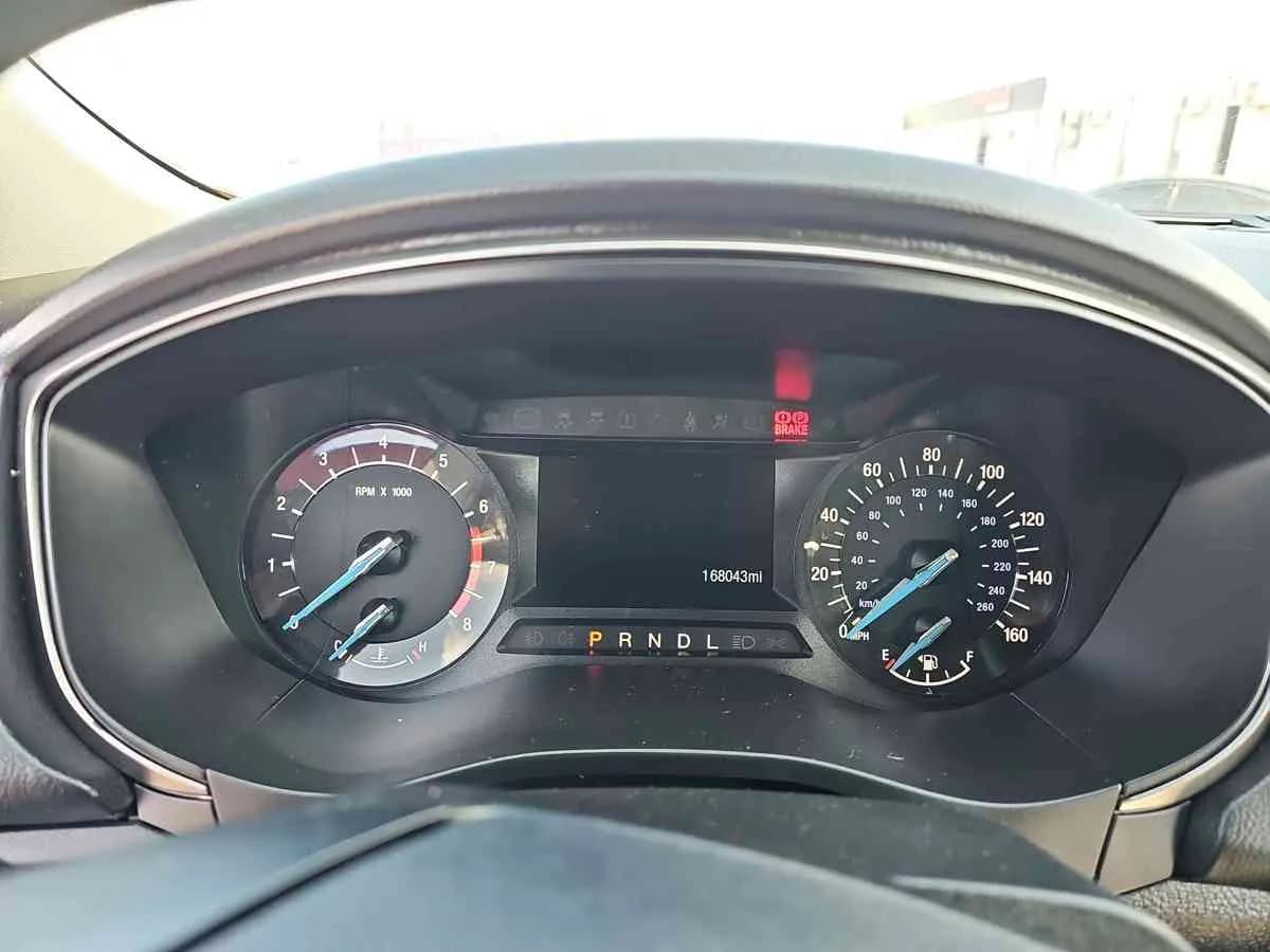 FORD Fusion - 10