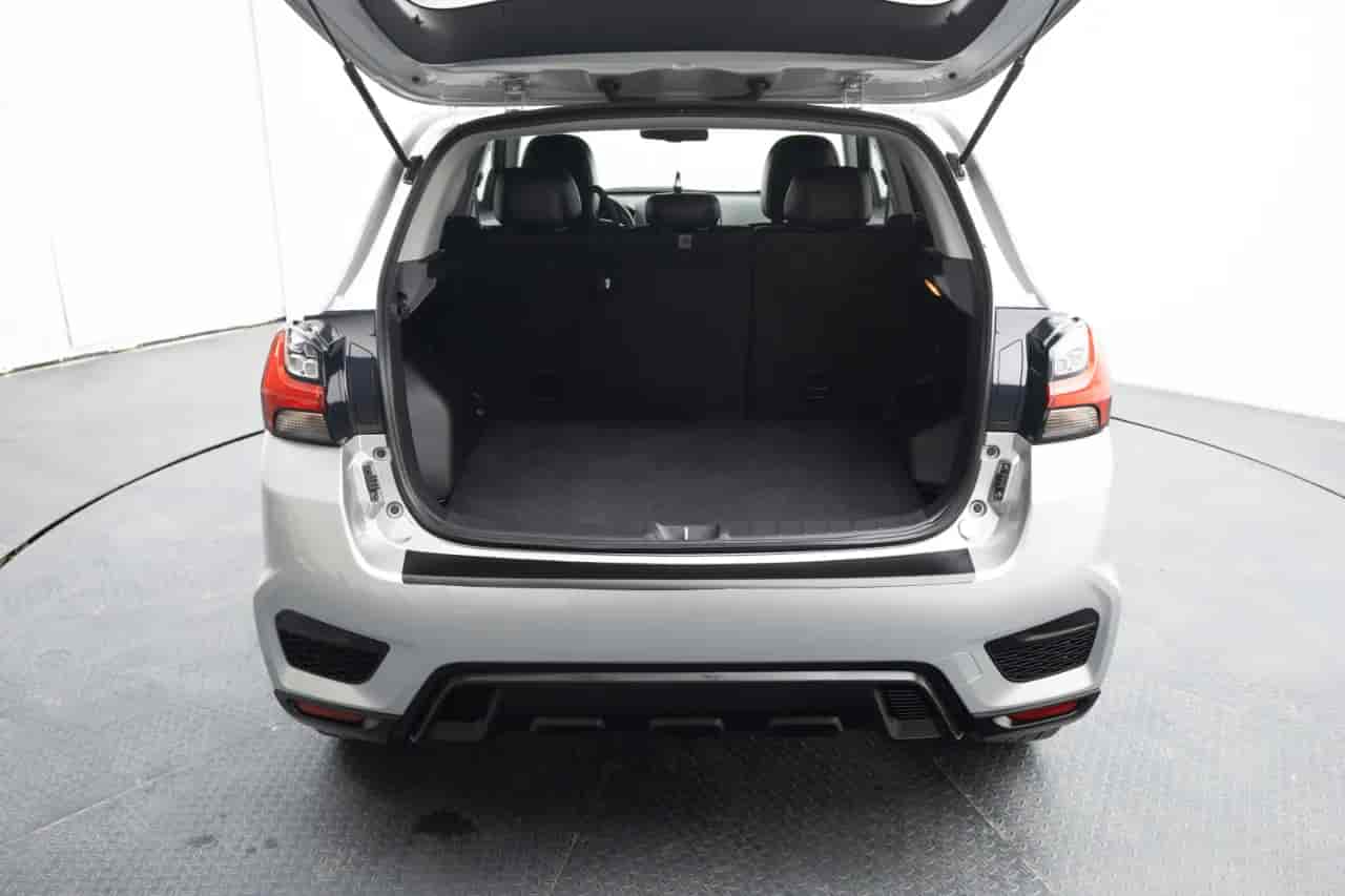 MITSUBISHI Outlander - 7