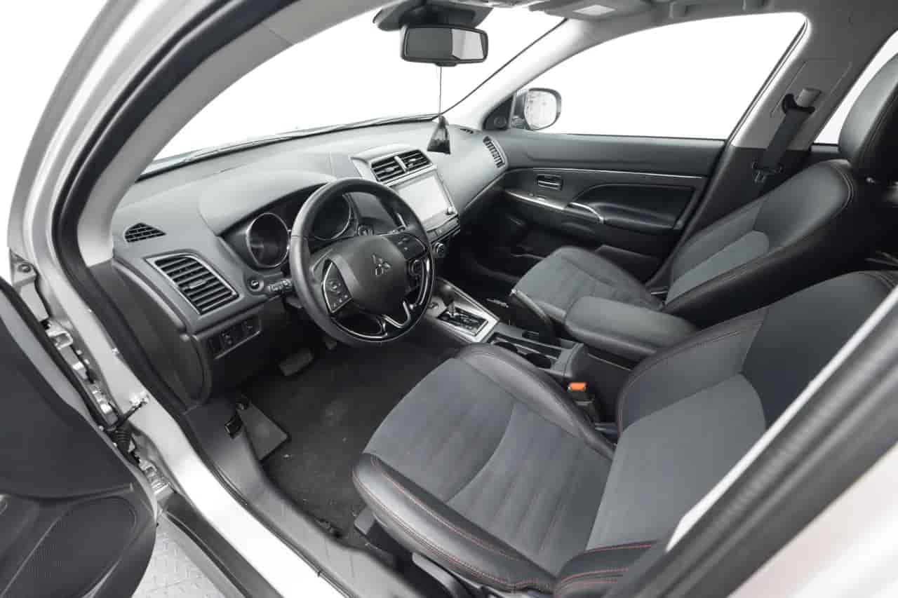 MITSUBISHI Outlander - 10