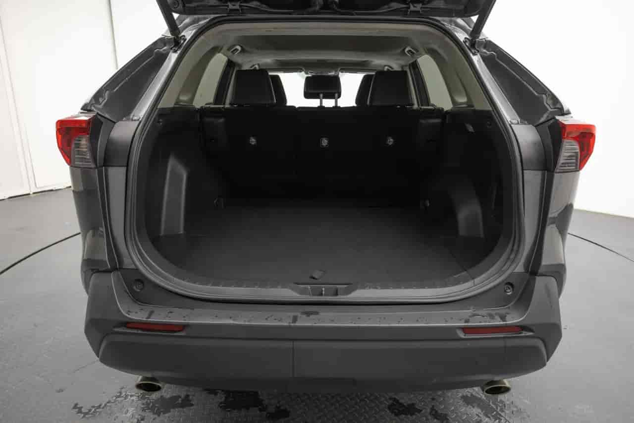 TOYOTA RAV4 - 7