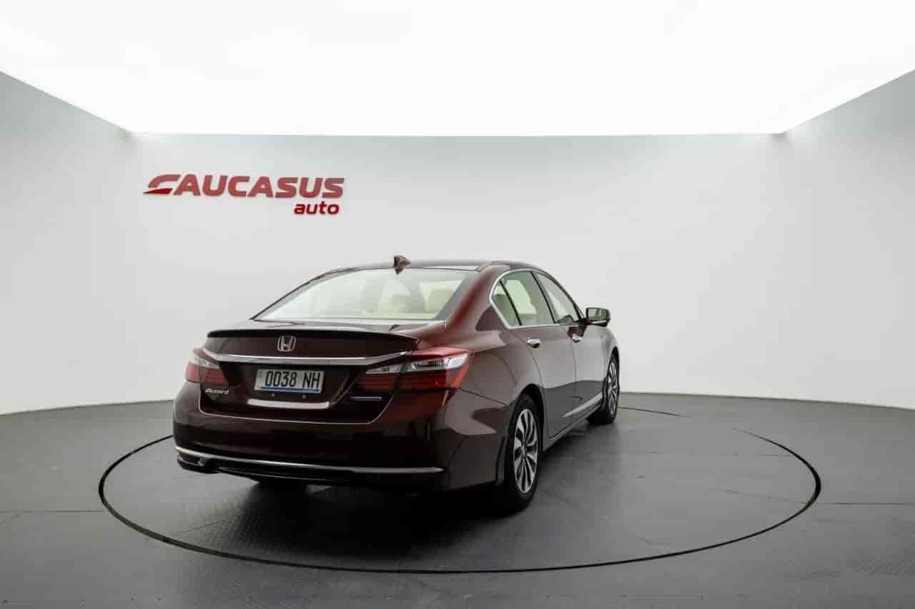 HONDA Accord - 4