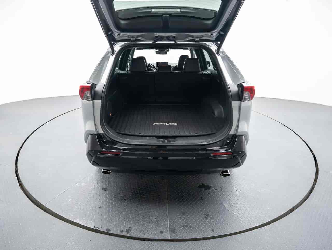 TOYOTA RAV4 - 7