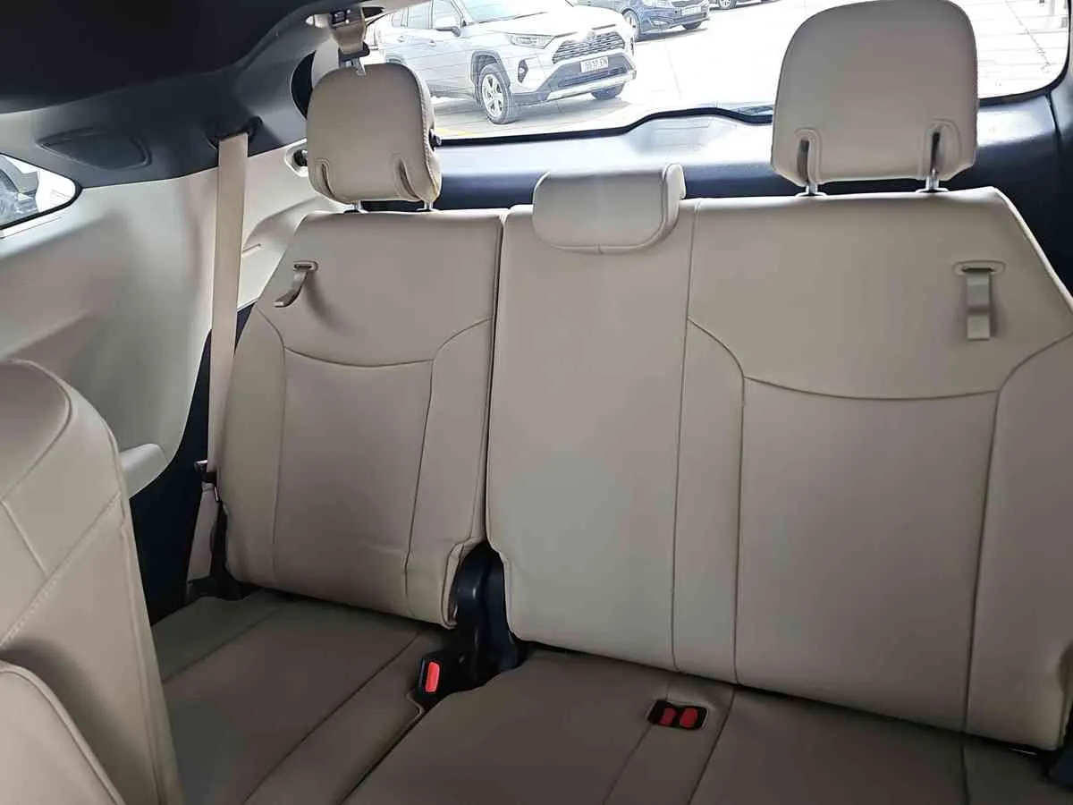 TOYOTA Sienna - 8