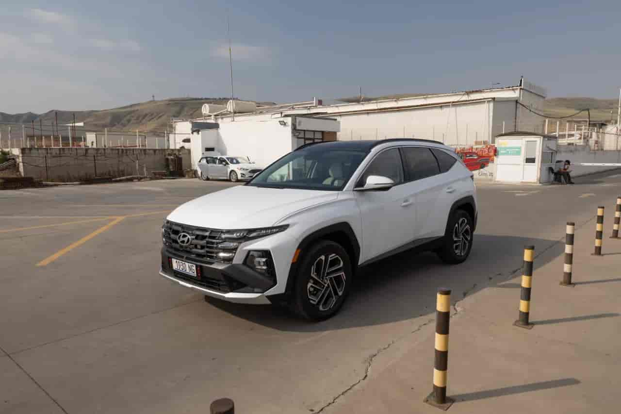 HYUNDAI Tucson - 1