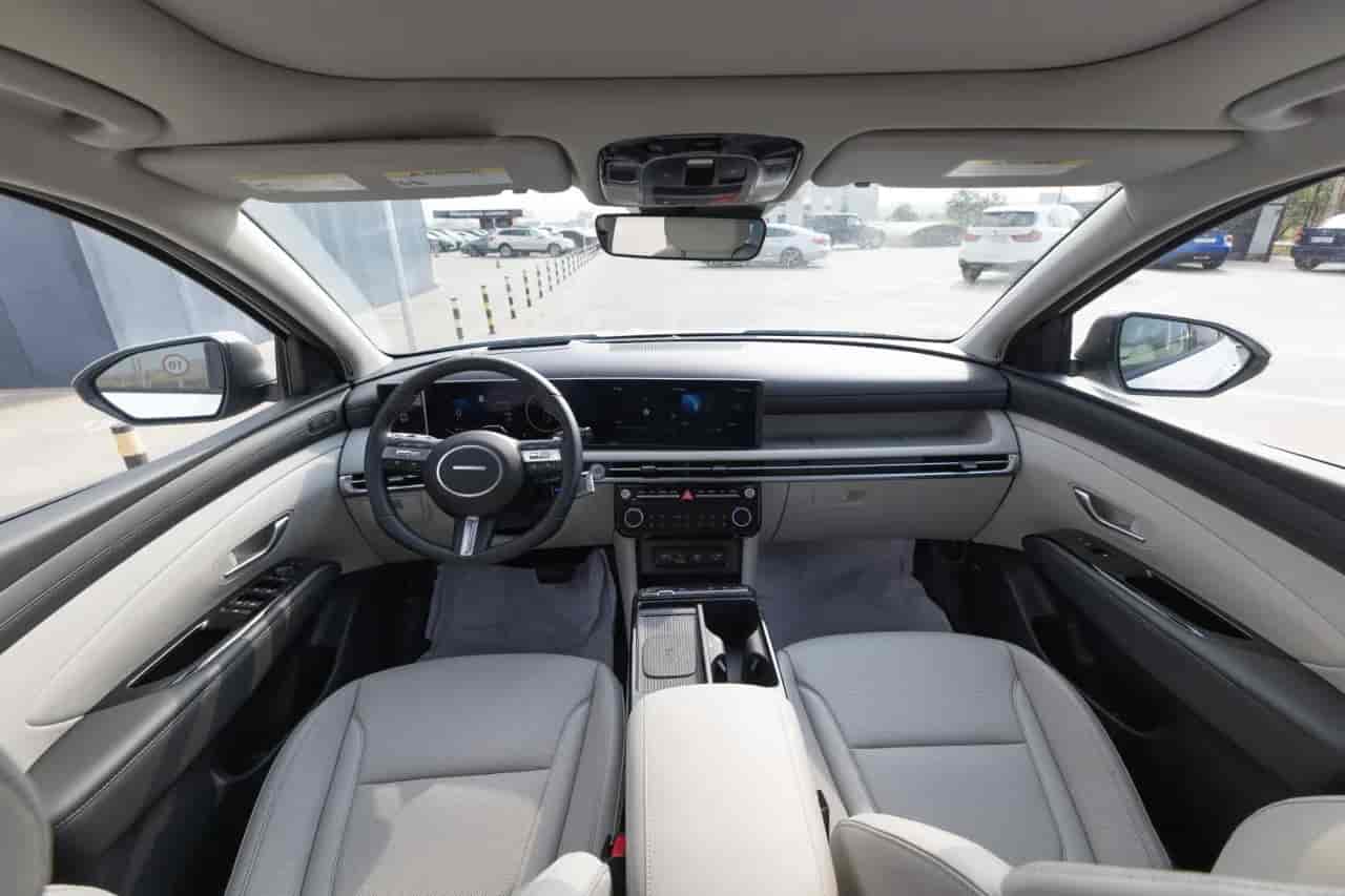 HYUNDAI Tucson - 9