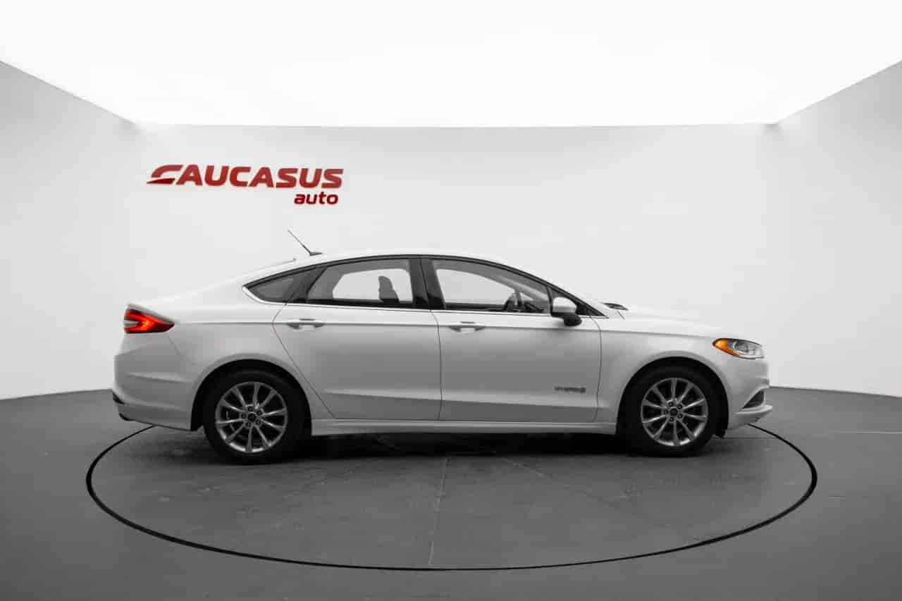 FORD Fusion - 4