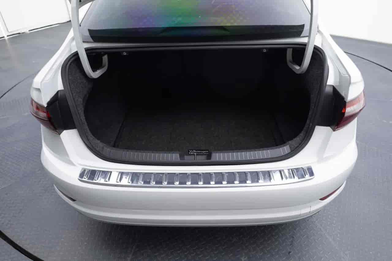 VOLKSWAGEN Jetta - 7