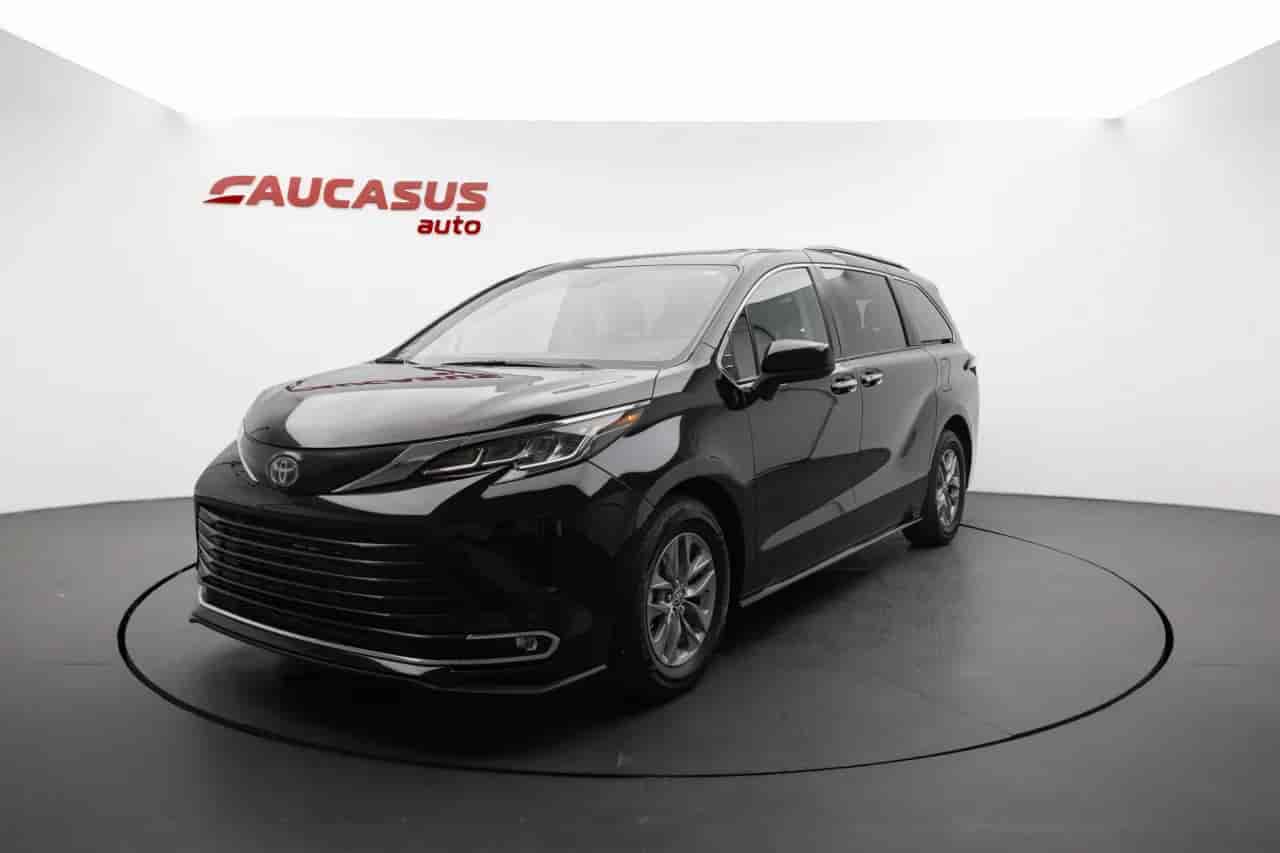 TOYOTA Sienna - 1