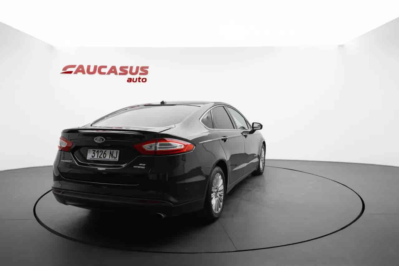 FORD Fusion - 4