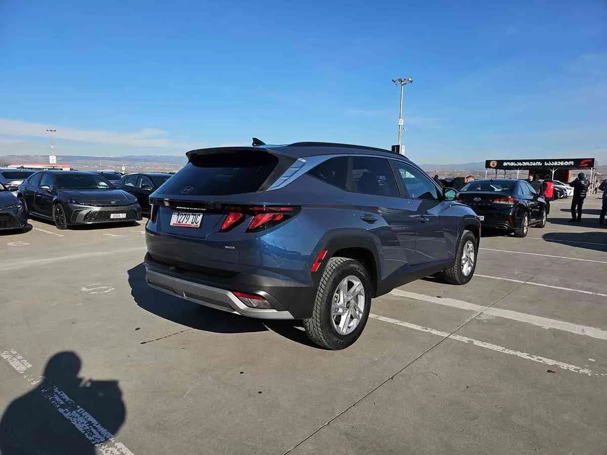 HYUNDAI Tucson - 4