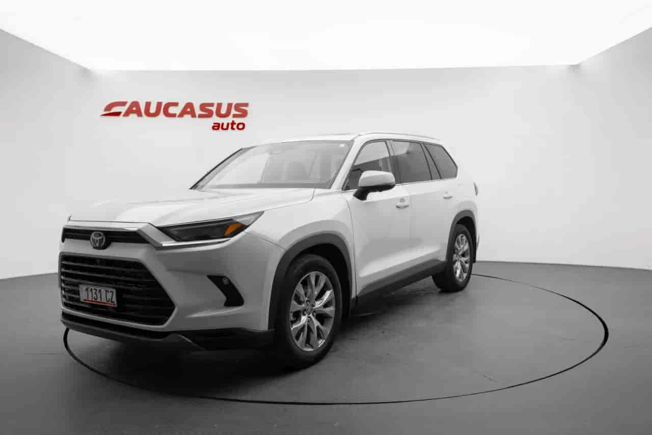 TOYOTA Grand Highlander - 1