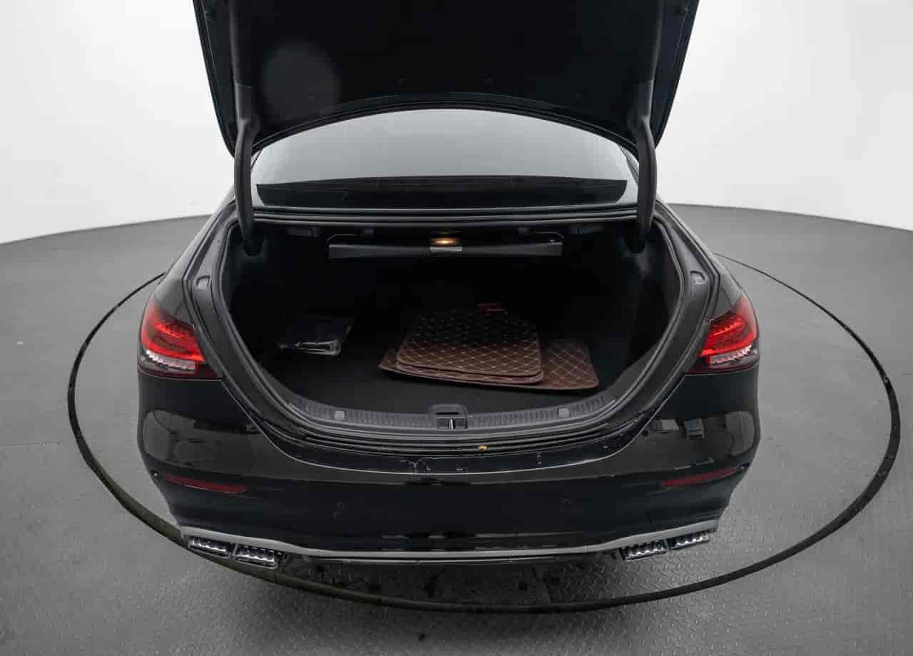 MERCEDES-BENZ E-Class - 7