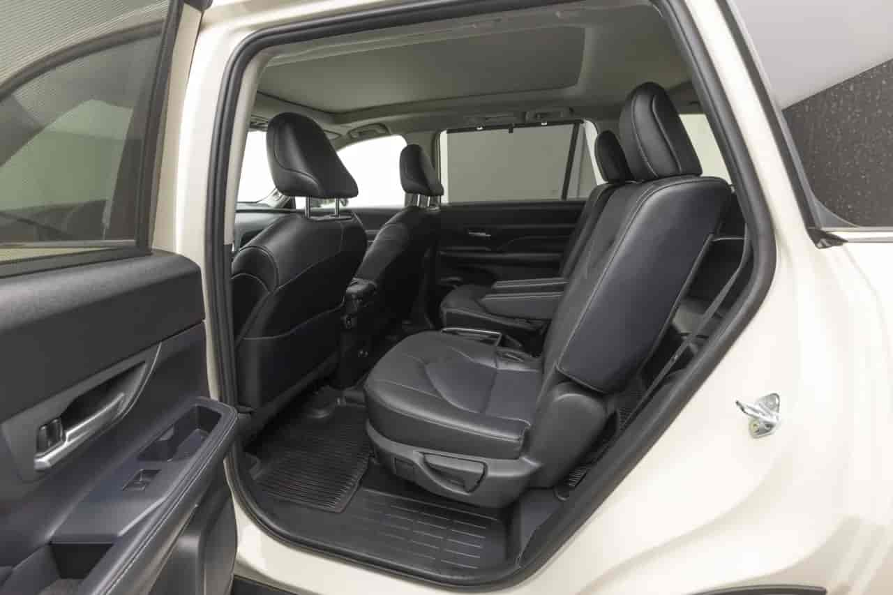 TOYOTA Grand Highlander - 8