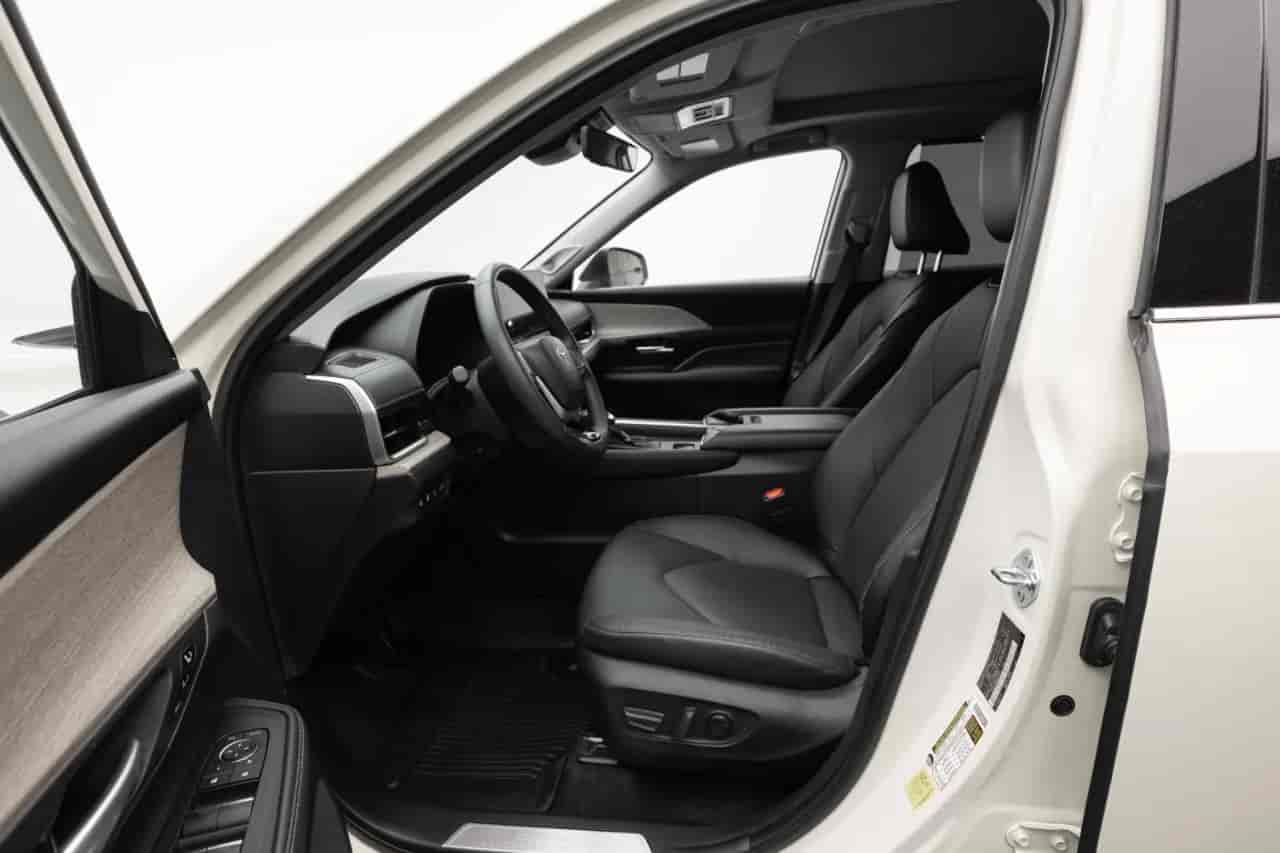 TOYOTA Grand Highlander - 10