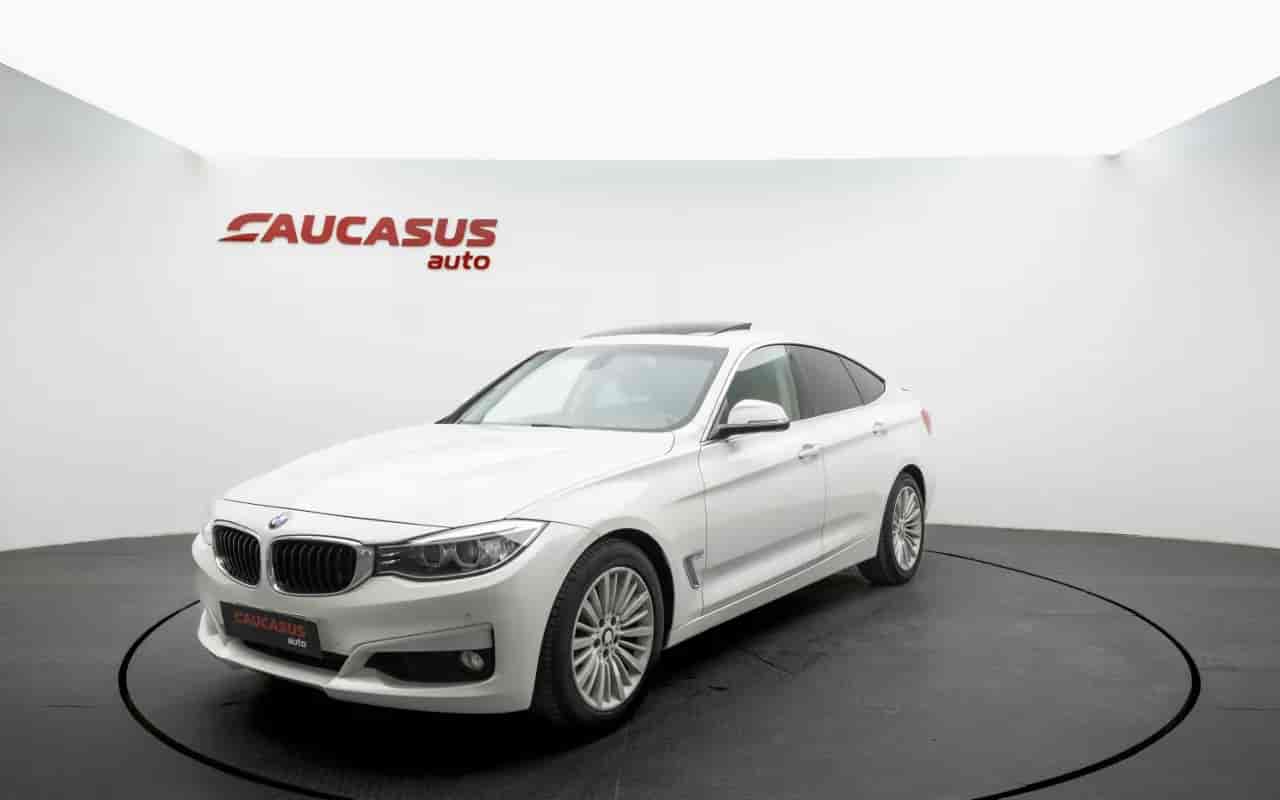 BMW 328i - 1