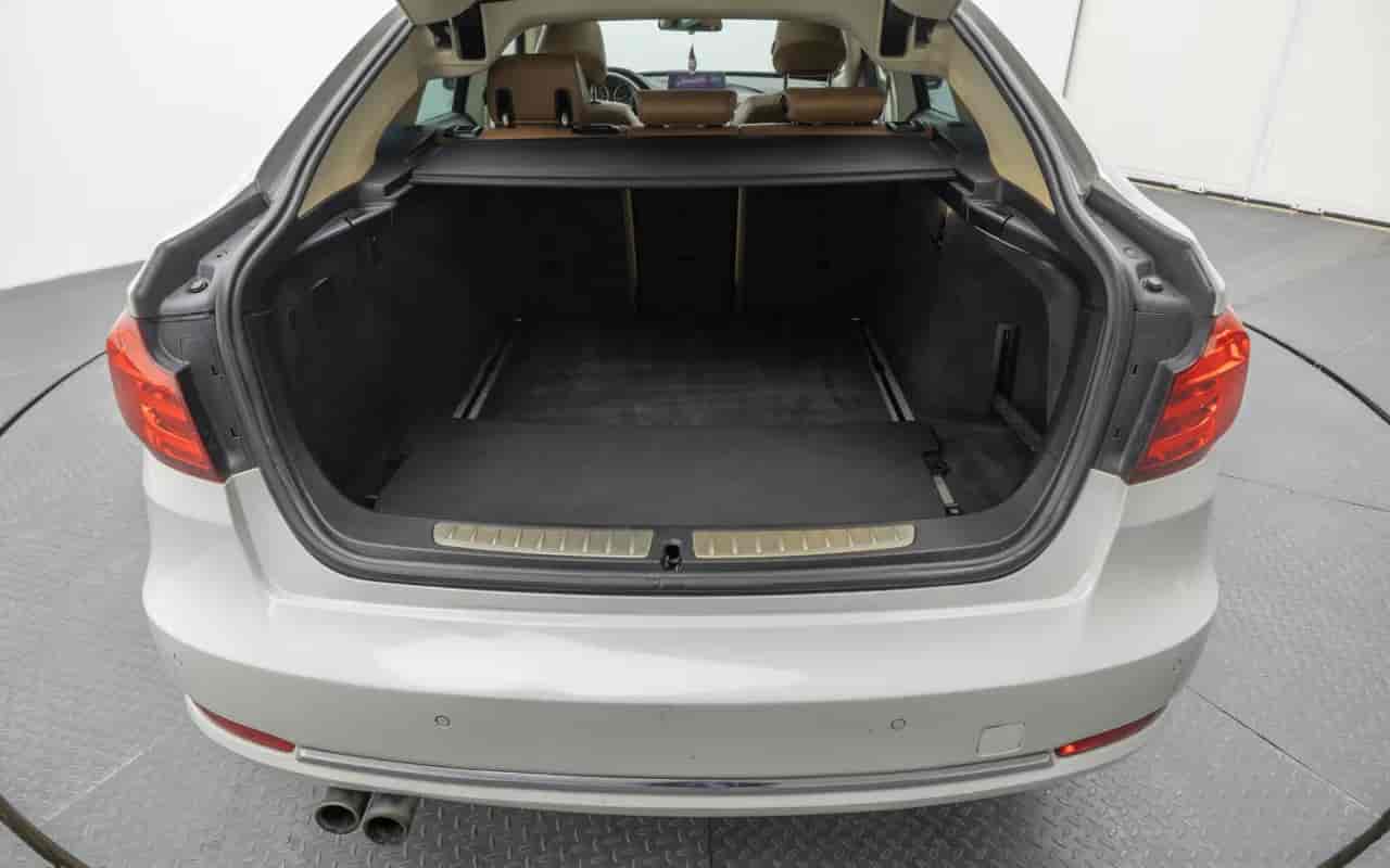 BMW 328i - 5
