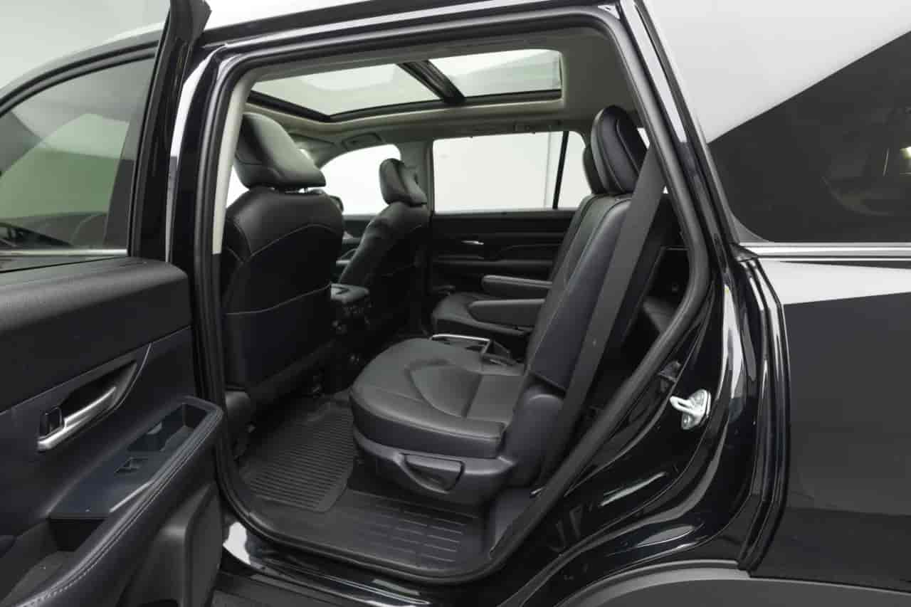 TOYOTA Grand Highlander - 9