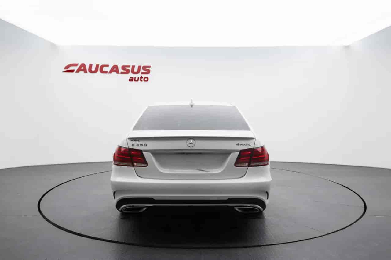 MERCEDES-BENZ E-Class - 5