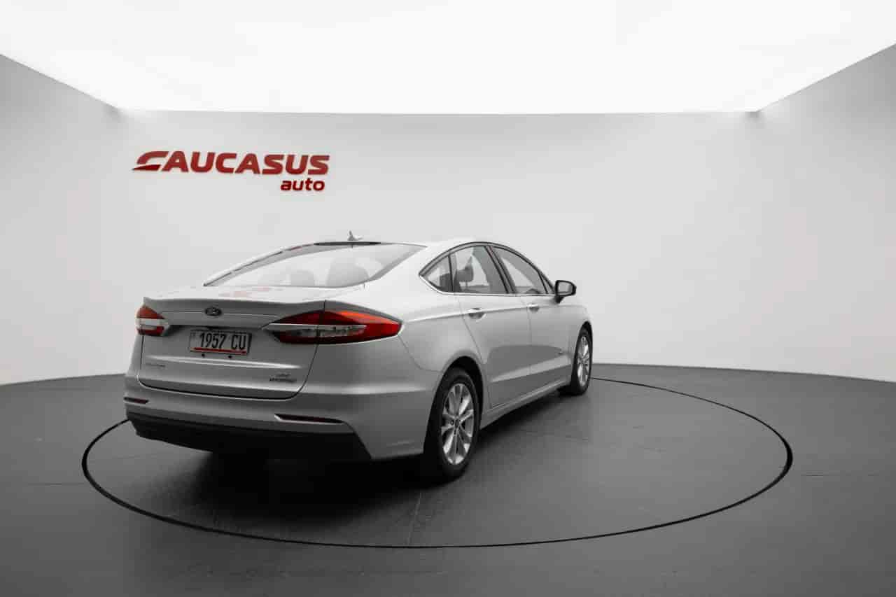 FORD Fusion - 4