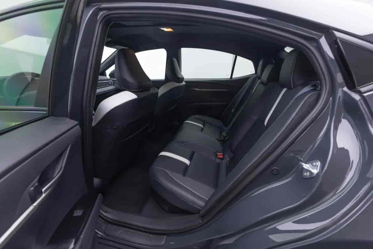 TOYOTA Camry - 8