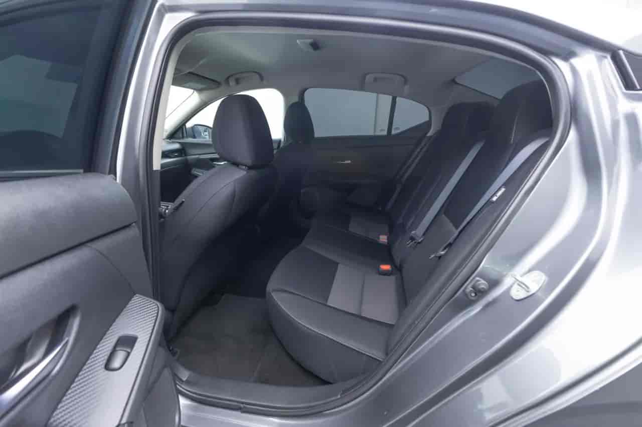 NISSAN Sentra - 8