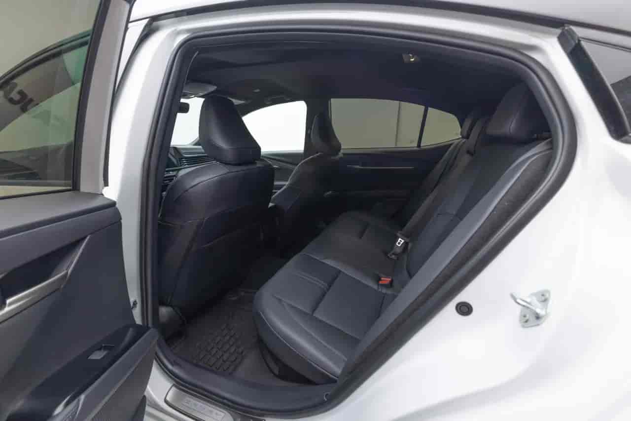 TOYOTA Camry - 8