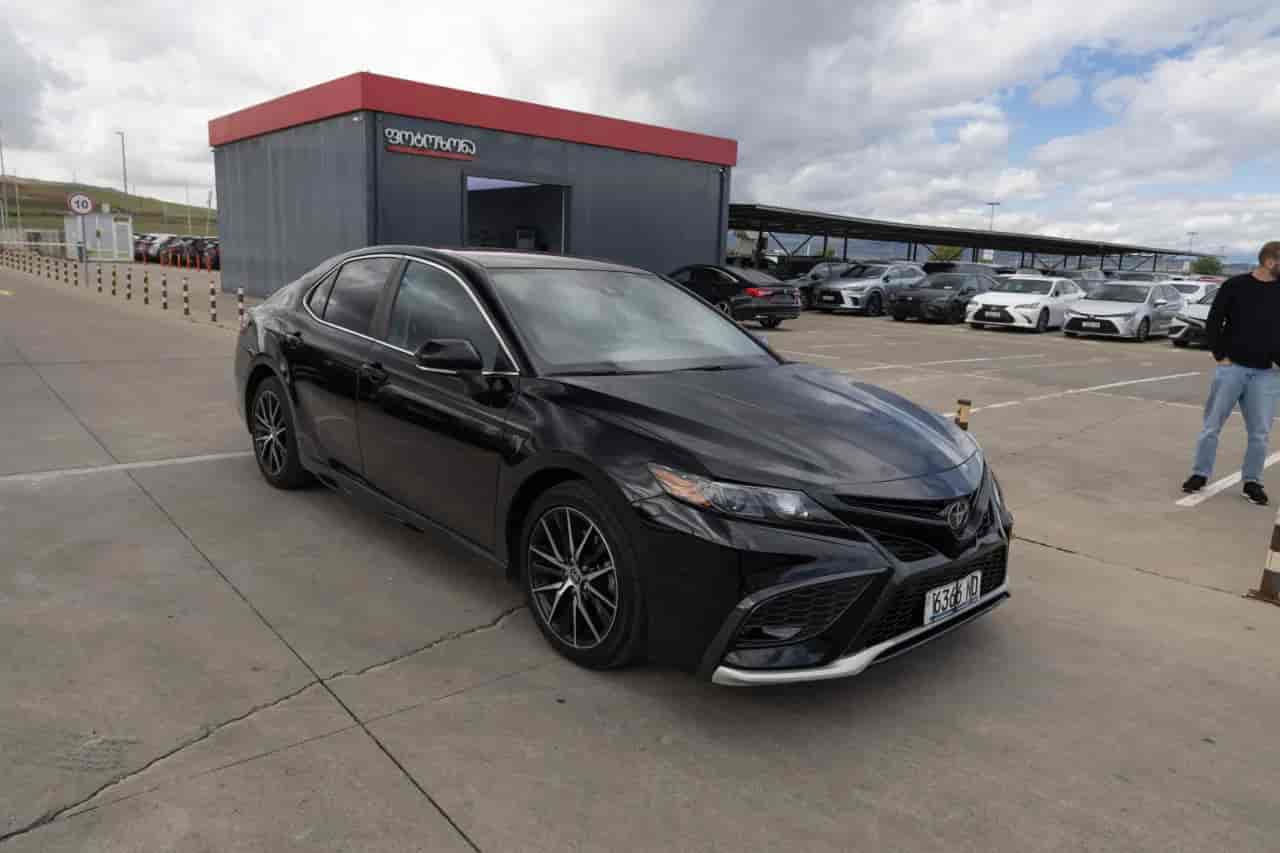 TOYOTA Camry - 3
